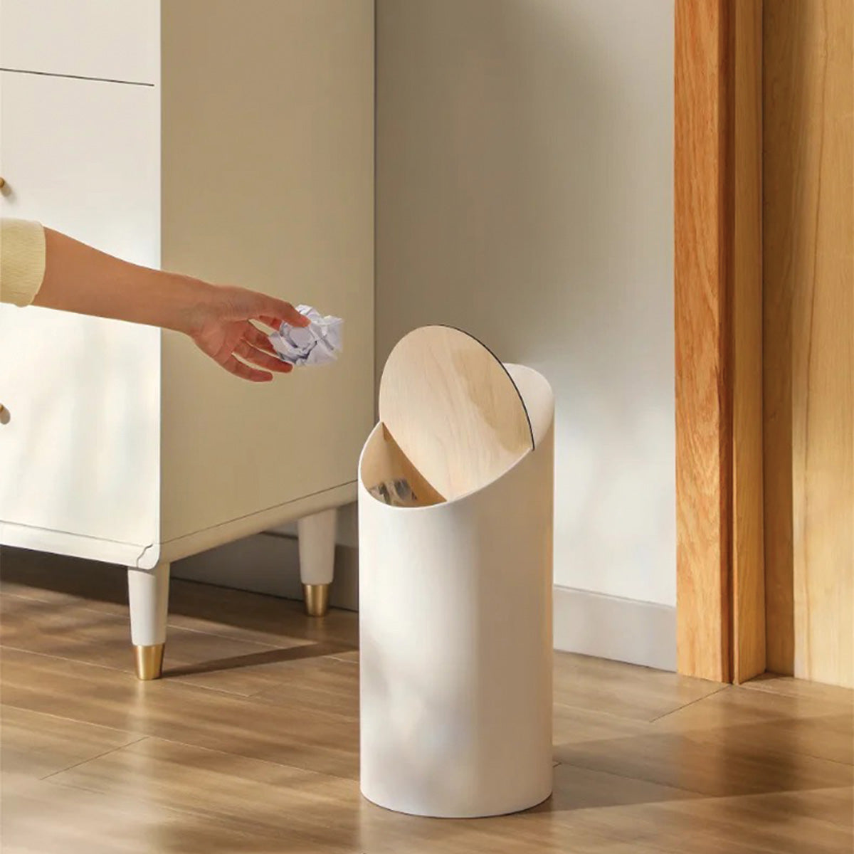 ÉléganceBois | Poubelle Moderne en Bois avec Technologie Anti-Odeur