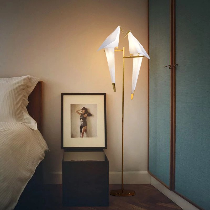 LuminAiles | Lampe de Table Élégante et Magnétique