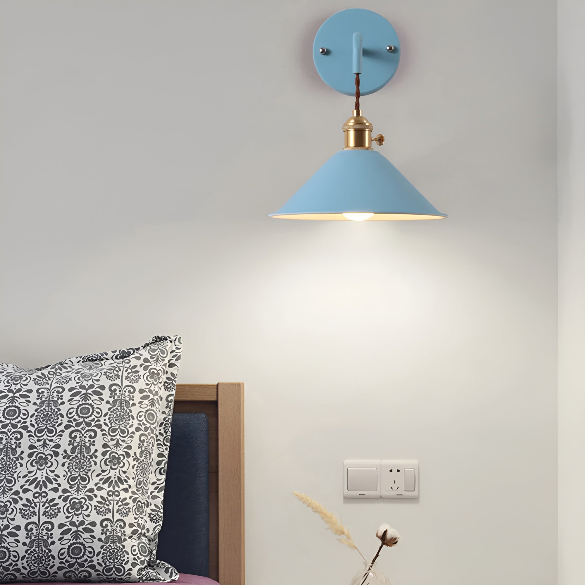 RetroGlow | Lampe murale vintage en métal couleurs variées