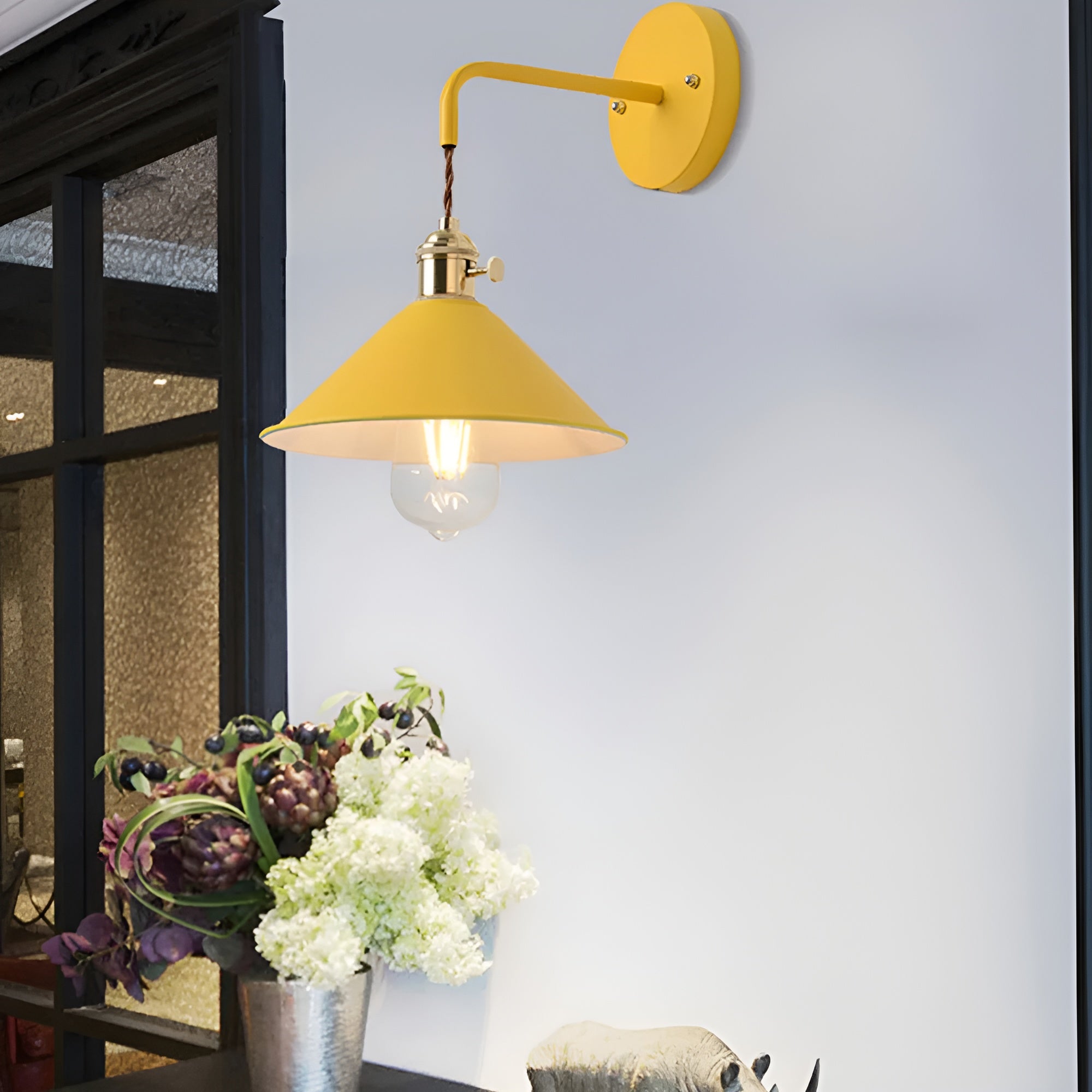 RetroGlow | Lampe murale vintage en métal couleurs variées