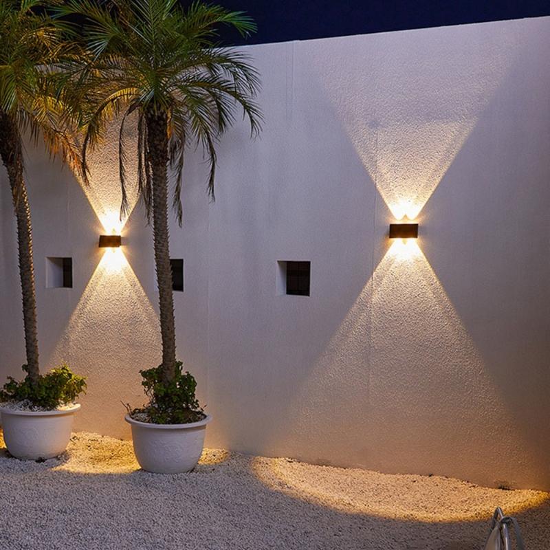 LuminoSoleil | Éclairage Solaire Élégant pour Jardin Durable